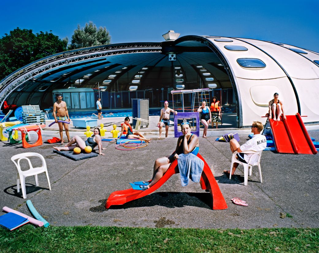 La mythique piscine tournesol photographiée par Aurore Valade.