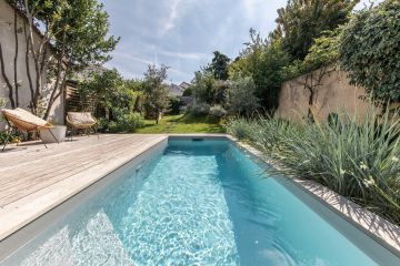 Peu importe la taille du jardin : elle est toujours suffisante pour accueillir la promesse de l'eau.