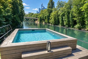 Piscinelle péniche Seine - berges et végétation
