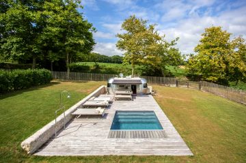 The geometry shaping the design of the pool area enhances rather than crushes or stifles the magic of this spot.