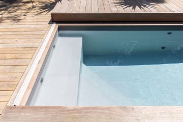 Terrasse mobile piscine Rolling-Deck fermée - piscine design sans autorisation Cap Ferret