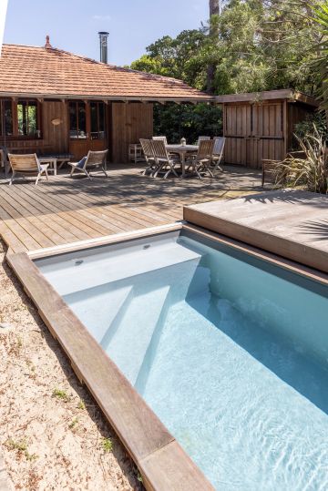 Piscine sans autorisation Cap Ferret avec Rolling-Deck et yuccas - Piscinelle design