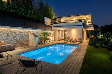 Piscine et maison d'architecte dans les Hauts-de-Seine (92).