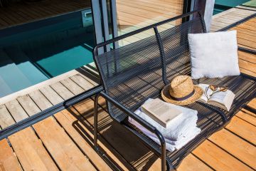 Sat in the sun by the poolside with a book, sunglasses and sun hat … such are the simple pleasures of a Piscinelle pool.