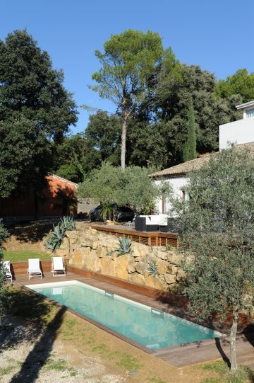 Une piscine de charme en Provence.