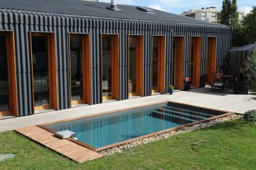 Piscinelle dans une ancienne usine près du bassin bordelais
