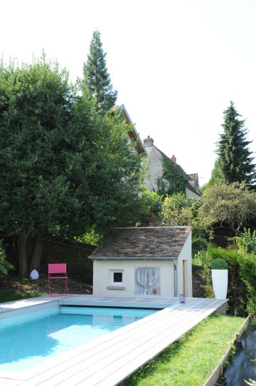 La piscine est équipée d'un volet automatique immergé permettant de sécuriser la piscine en quelques instants.