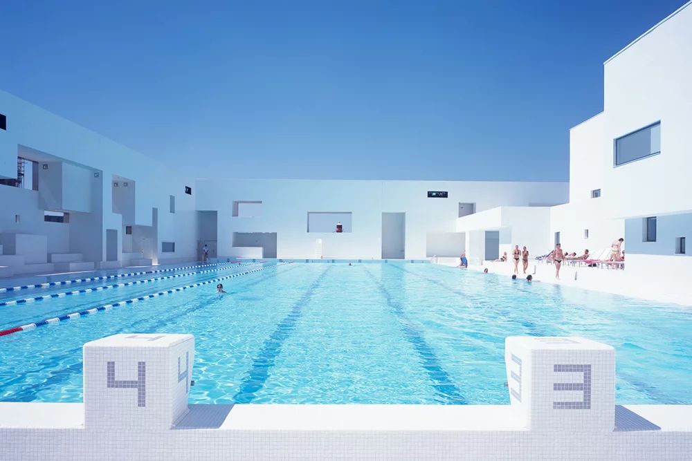 La piscine publique du Havre réalisée par Jean Nouvel (crédit : Philippe Ruault).