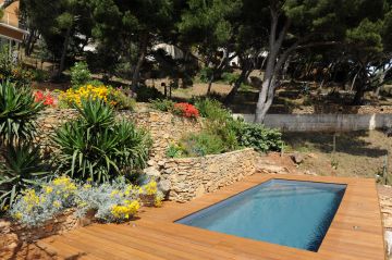 Piscine Piscinelle située sur une pente