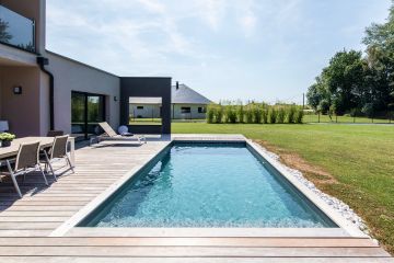 Anyone sunbathing by the pool can admire its contemporary feel with perfectly clean lines.