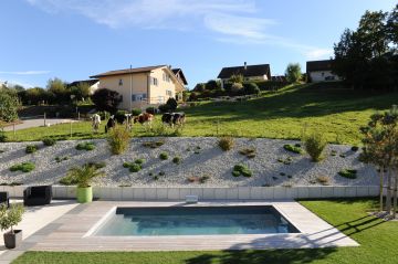 Une piscine située à Belfaux