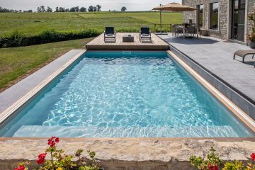 Le même point de vue avec le Rolling-Deck ouvert et la tâche bleue dans le jardin.