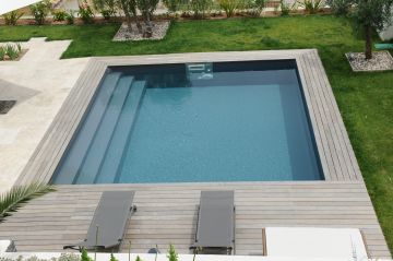 Une piscine Piscinelle installée à Aubagne