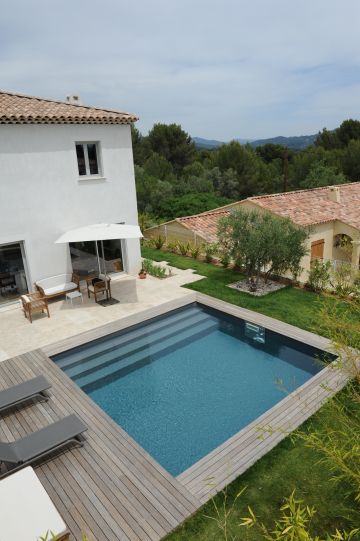 Une Piscinelle en parfaite harmonie avec son environnement